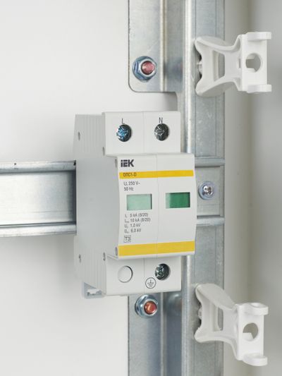 KARAT Ограничитель импульсного перенапряжения ОПС1-D 2P In=5кА Un=230В Im=10кА IEK