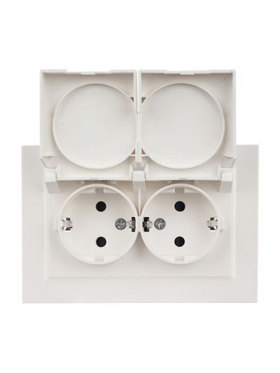 BRITE Розетка 2-местная с заземлением с защитными шторками и крышкой 16А в сборе IP44 РСбш12-3-44-БрЖ жемчуг IEK