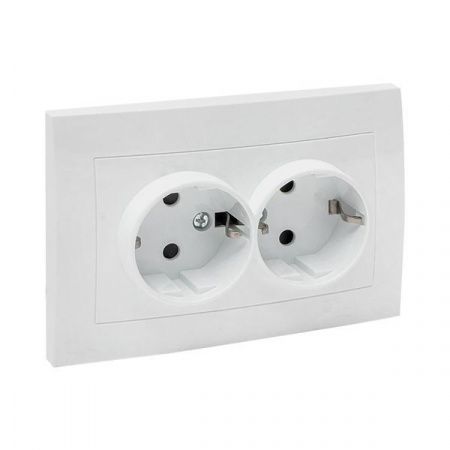 Валенсия розетка 2-местная с/з 16А белая с защ. штор. EKF