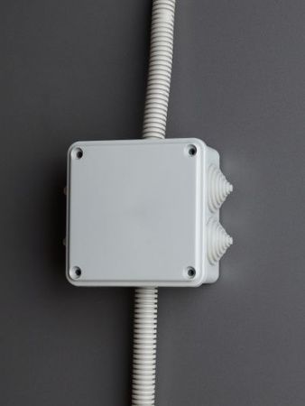 Коробка распаячная КМ для открытой проводки безгалогенная (HF) 100х100х45мм IP44 6 вводов серая IEK