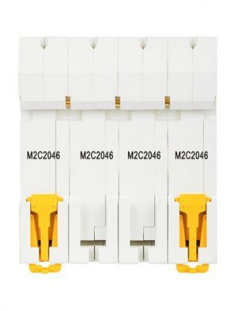 ARMAT Автоматический выключатель M06N 4P C 20А IEK