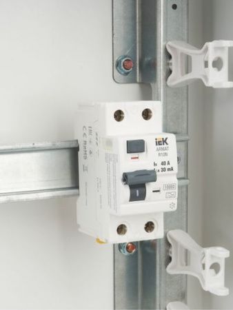 ARMAT Выключатель дифференциального тока R10N 2P 40А 30мА тип A IEK